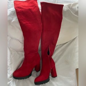 STRIKING RED Dream Pairs Suede Boots Sz 7.5, Chunky Heel Platform Over The Knee.